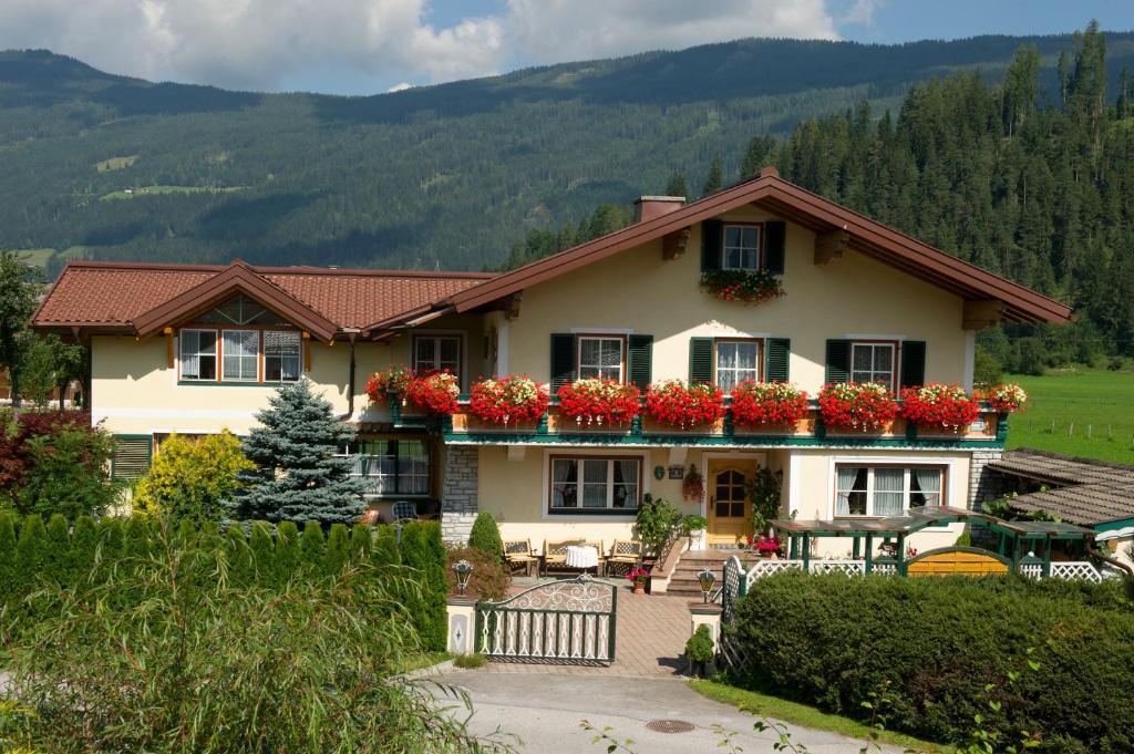 Haus Martina Hotel Radstadt Exterior photo